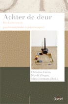 Cover: Achter de deur. Het kader van de psychoanalytisch psychotherapeut